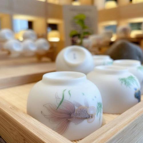 袁学俊,公司经营范围包括:文化艺术交流信息咨询;会务服务